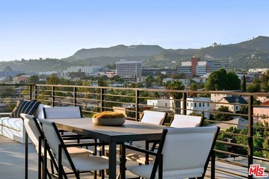 Perched above one of Silver Lake's most coveted corridors, this - photo 22