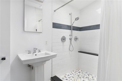 Location, lifestyle, and timeless mid-century charm come - photo 22