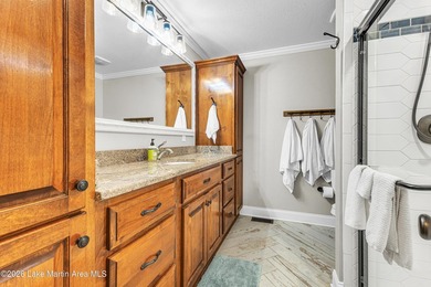 Updated | Furnished | Walk-out-to-water ground unit | Boat Slip - photo 23