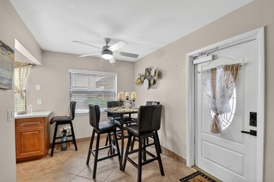 Live the relaxed Florida lifestyle in Kings Point! First-floor - photo 8