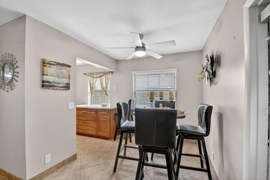 Live the relaxed Florida lifestyle in Kings Point! First-floor - photo 9