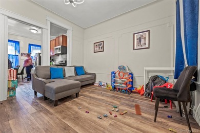 Well maintented 5,712 sqft brock big six family at the center of - photo 8