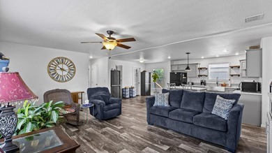Seller is offering a 1 year home warranty with accepted offer - photo 4