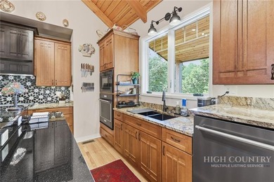 Built in 2023 and perched just moments from Blowing Rock in Echo - photo 10