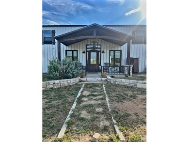 (private lake, pond, coastal) Home For Sale in Clifton Texas