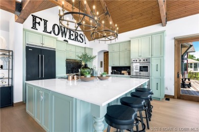 Peace, Privacy  the Ability to entertain in style at Linn Creek - photo 11