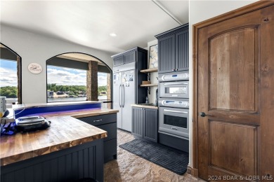 Peace, Privacy  the Ability to entertain in style at Linn Creek - photo 30