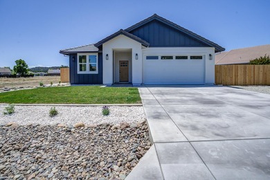 Walk to the lake from this beautifully crafted coastal-inspired - photo 1