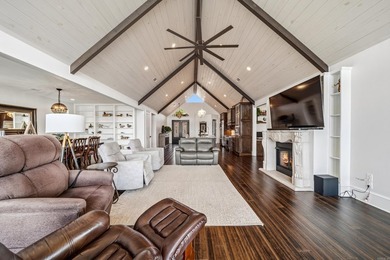Experience luxury lakefront living in this custom-built estate - photo 12