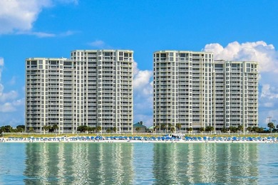 1502 W Silver Beach Towers. This 2-bedroom, 2-bath condominium - photo 19