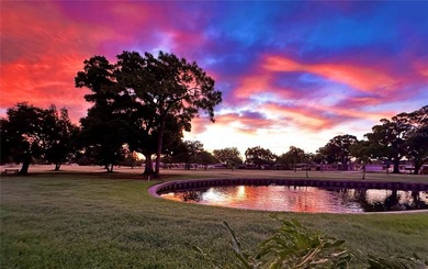 Virtually Staged. Located in a quiet and favorable area within - photo 46