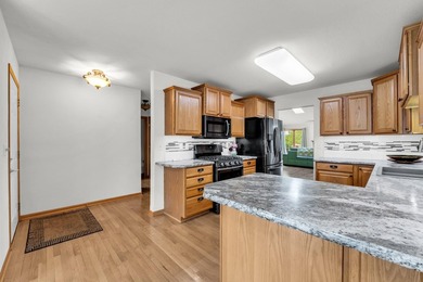 Condo living at its finest! This spacious 2-bedroom, 3.5-bath - photo 9
