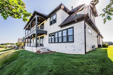 Gorgeous 5 Bedroom, 7 Bathroom home in prestigious Olde Stone - photo 5
