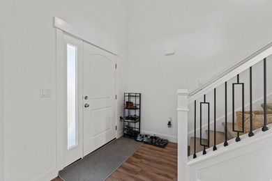 This nearly new 5-bedroom home in the desirable Ridgehorne - photo 2