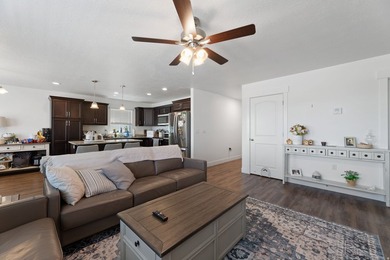 This nearly new 5-bedroom home in the desirable Ridgehorne - photo 4