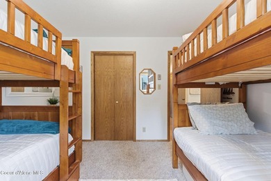 Welcome to one of Priest Lake's most desirable locations -- - photo 10