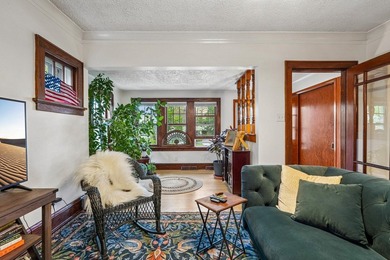 This beautifully maintained Shorewood duplex truly has it all! - photo 2