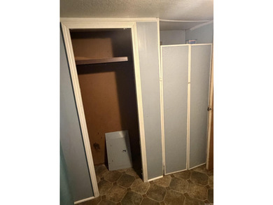 Welcome to the market this 3 bedroom 1.5 bath located on a dead - photo 11