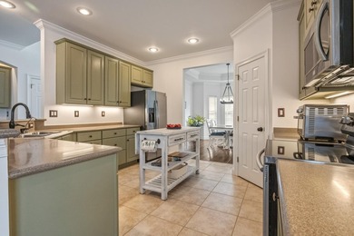 Welcome to 1601 Mallorca Cove, a beautifully maintained - photo 13