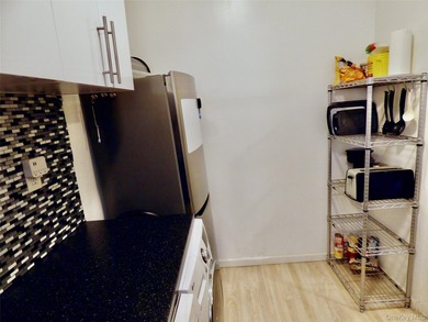 Experience urban living at its finest in this spacious Coop - photo 22