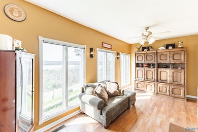 Wake up to million-dollar Lake Guntersville views every single - photo 25