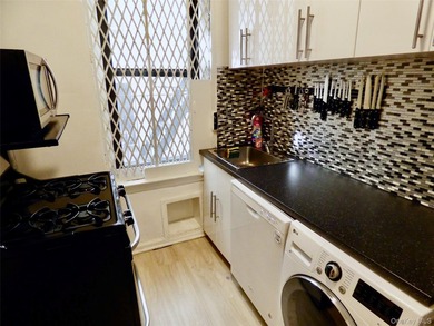 Experience urban living at its finest in this spacious Coop - photo 26