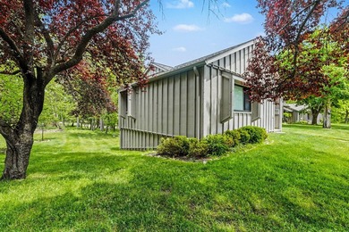 Peaceful, naturesque Parkview Hills living awaits! Explore the - photo 29