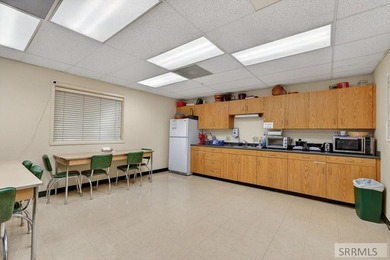 This is an exceptional opportunity to acquire a high-quality 33 - photo 38