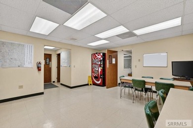 This is an exceptional opportunity to acquire a high-quality 33 - photo 40