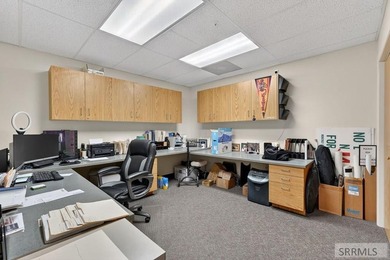 This is an exceptional opportunity to acquire a high-quality 33 - photo 43