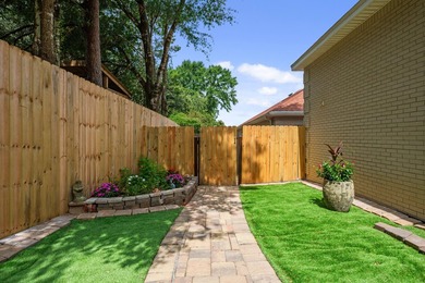 Welcome to 1601 Mallorca Cove, a beautifully maintained - photo 44