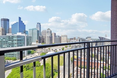 Elevated above the city on the 19th floor, this stunning corner - photo 28