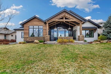 Sleek, custom contemporary set directly on the fairways of - photo 43