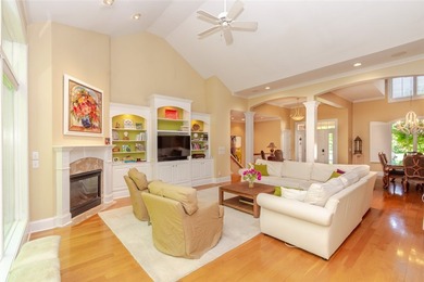 Exceptional Bob Rhoads custom 4-bedroom, 3 bath brick ranch with - photo 6
