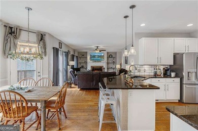 Welcome to this spacious 6-bedroom, 4 full bathroom home - photo 17