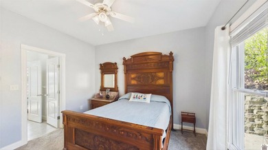 REDUCED! Welcome to 153 Chelsea, a luxurious waterfront oasis - photo 18
