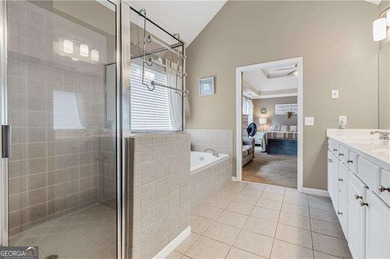 Welcome to this spacious 6-bedroom, 4 full bathroom home - photo 26