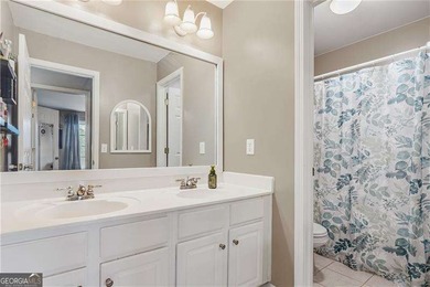 Welcome to this spacious 6-bedroom, 4 full bathroom home - photo 32