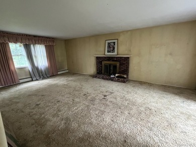 Short sale, needs all, cash sale. Large colonial at the end of a - photo 4