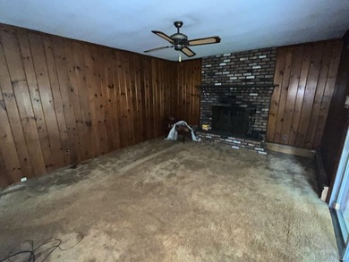 Short sale, needs all, cash sale. Large colonial at the end of a - photo 6