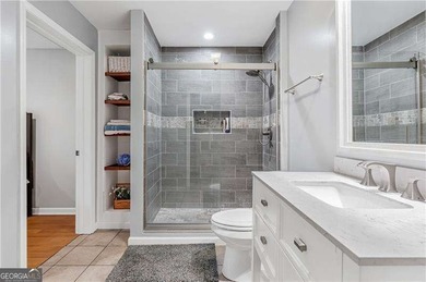Welcome to this spacious 6-bedroom, 4 full bathroom home - photo 37