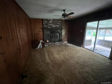 Short sale, needs all, cash sale. Large colonial at the end of a - photo 7