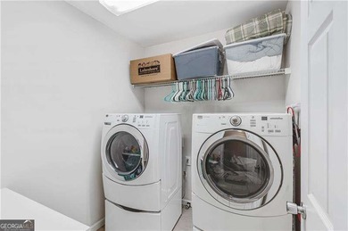 Welcome to this spacious 6-bedroom, 4 full bathroom home - photo 43