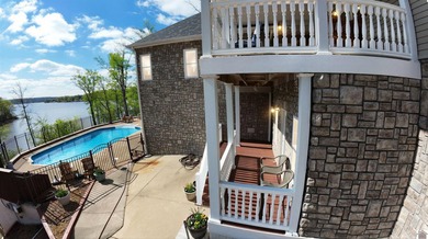 REDUCED! Welcome to 153 Chelsea, a luxurious waterfront oasis - photo 43