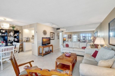 Lake Condo For Sale in Boca Raton, Florida