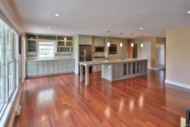 Welcome to this Beautifully Updated Ranch-Style Home! - photo 11