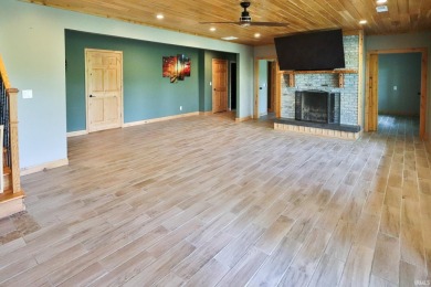 Welcome to this Beautifully Updated Ranch-Style Home! - photo 18