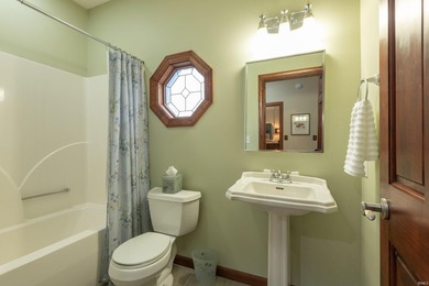 This pristine home on Bloomington's south side benefits from its - photo 23