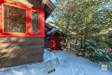 The idyllic and quintessential Adirondack Cottage that everyone - photo 27