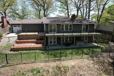 Welcome to this Beautifully Updated Ranch-Style Home! - photo 32